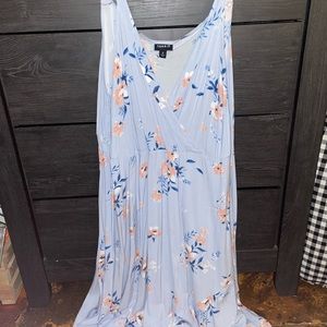 Challis fabric
Surplice neck
Sleeveless; fixed straps
Stretch waist